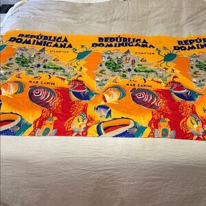 Vibrant República Dominicana Shawl